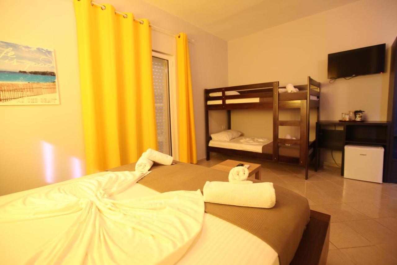 Hotel Prishtina Sarande Exterior photo