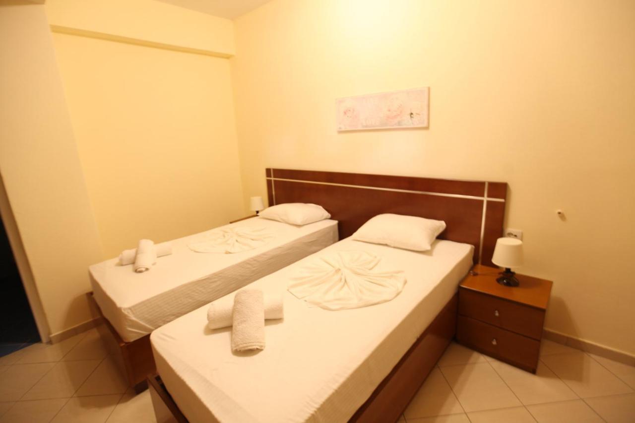 Hotel Prishtina Sarande Exterior photo