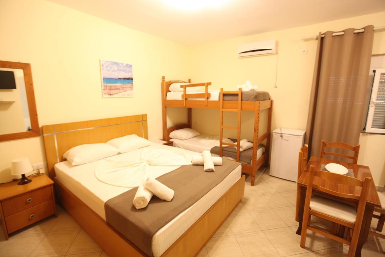 Hotel Prishtina Sarande Exterior photo