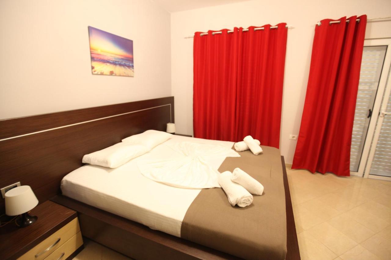 Hotel Prishtina Sarande Exterior photo