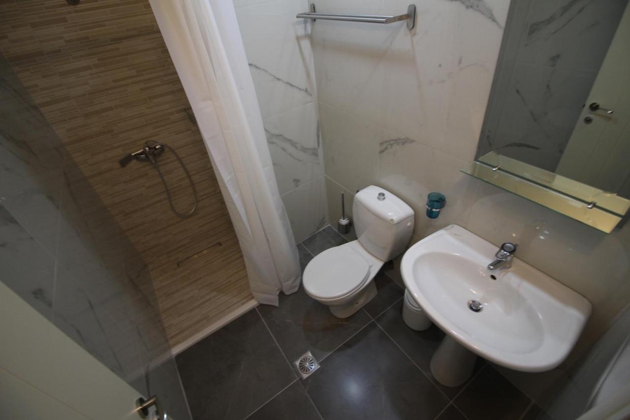 Hotel Prishtina Sarande Exterior photo